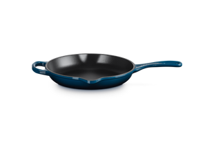 Signature Skillet 9 in