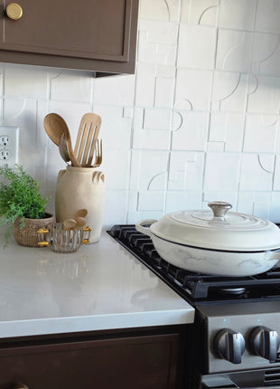 White Marble Signature Braiser 3.5 qt DC