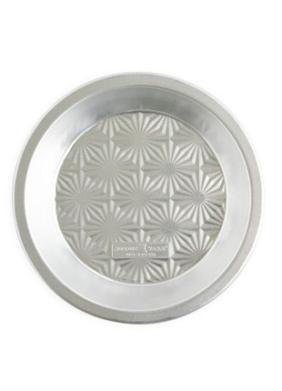 Nordic Ware Naturals® Vintage Starburst 9 Inch Pie Pan
