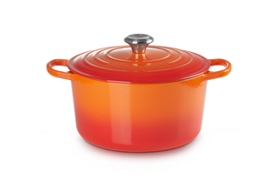 Signature Deep Round Oven 6.5 Qt Flame