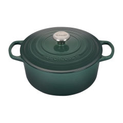 Signature Round Dutch Oven 5.5 Qt