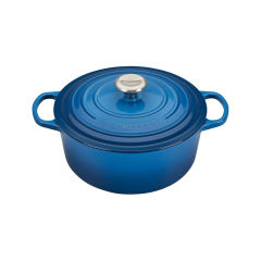 Signature Round Dutch Oven 5.5 Qt
