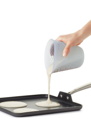 Squeeze and Pour Measuring Cups