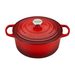 Signature Round Dutch Oven 5.5 Qt