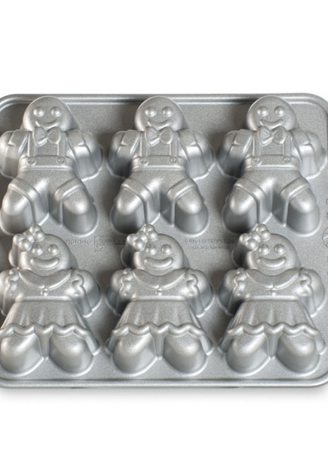 Holiday Bundt Pan Gingerbread Kids Cakelet