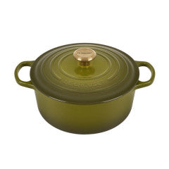 Signature Round Dutch Oven 5.5 Qt