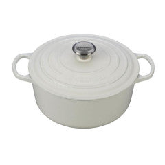 Signature Round Dutch Oven 5.5 Qt