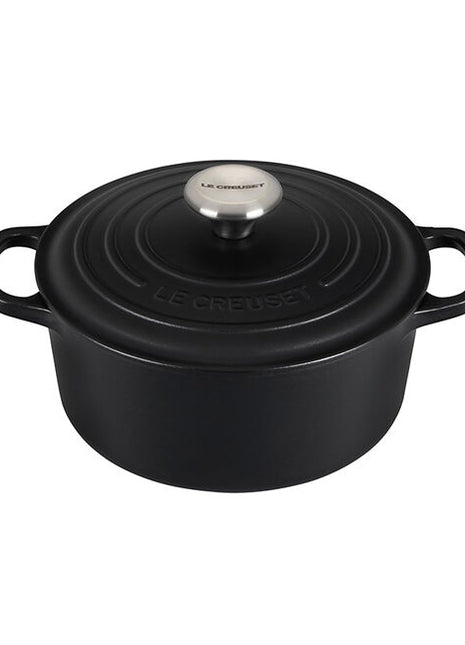 Signature Round Dutch Oven 3.5 Qt